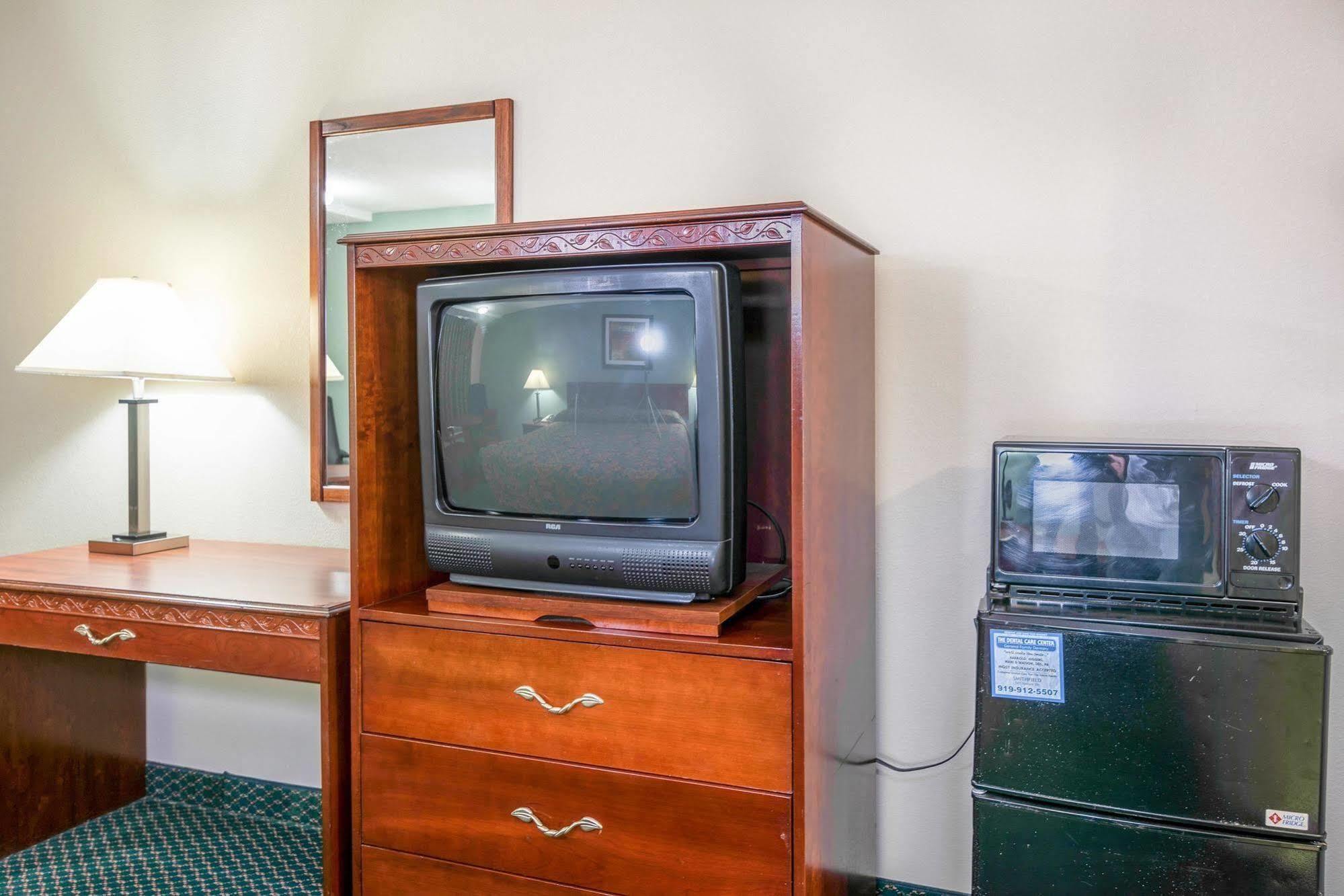 Motel 6-Kenly, Nc Eksteriør billede