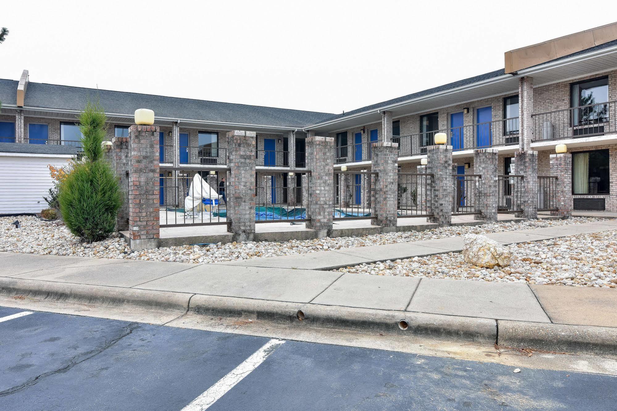 Motel 6-Kenly, Nc Eksteriør billede
