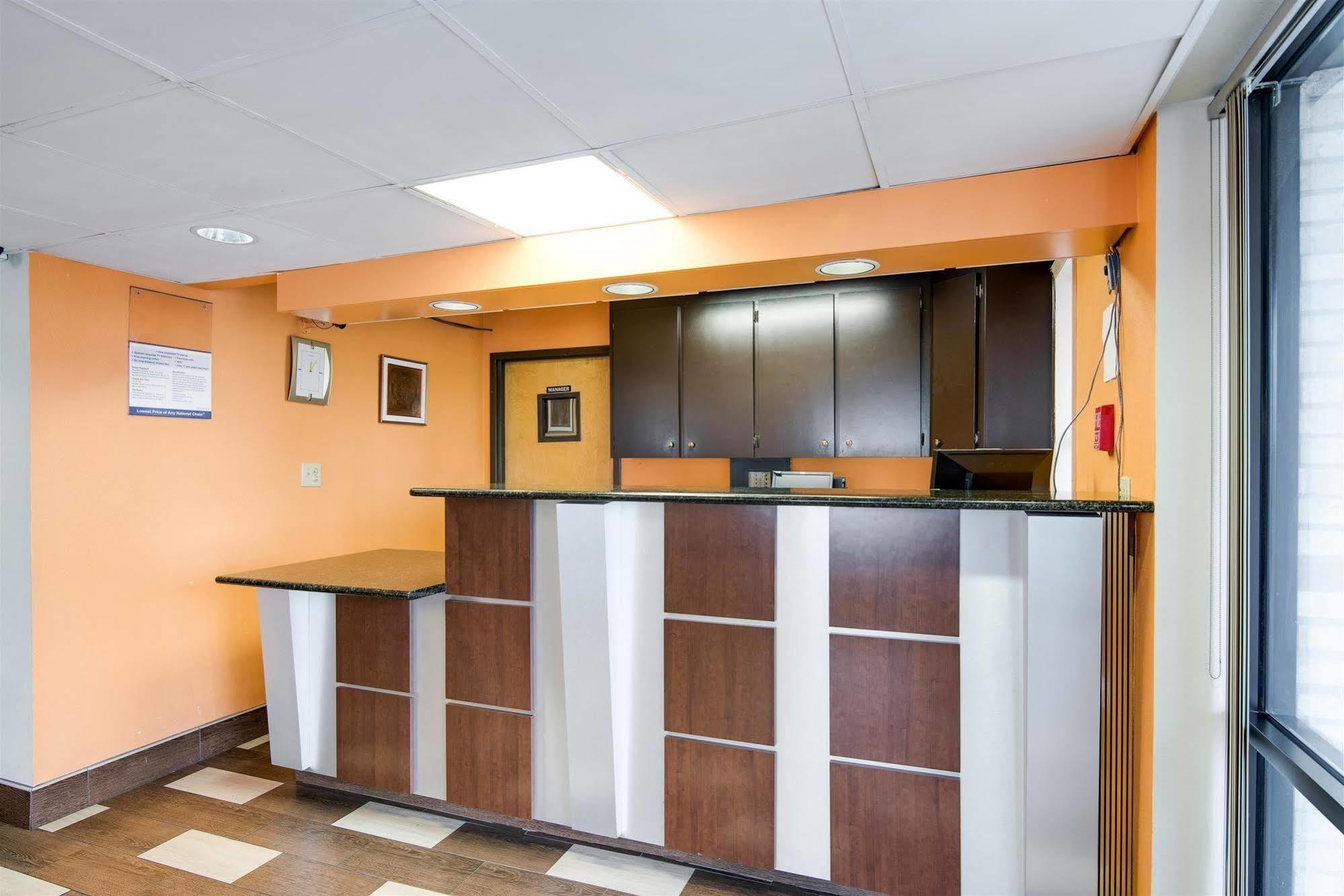 Motel 6-Kenly, Nc Eksteriør billede