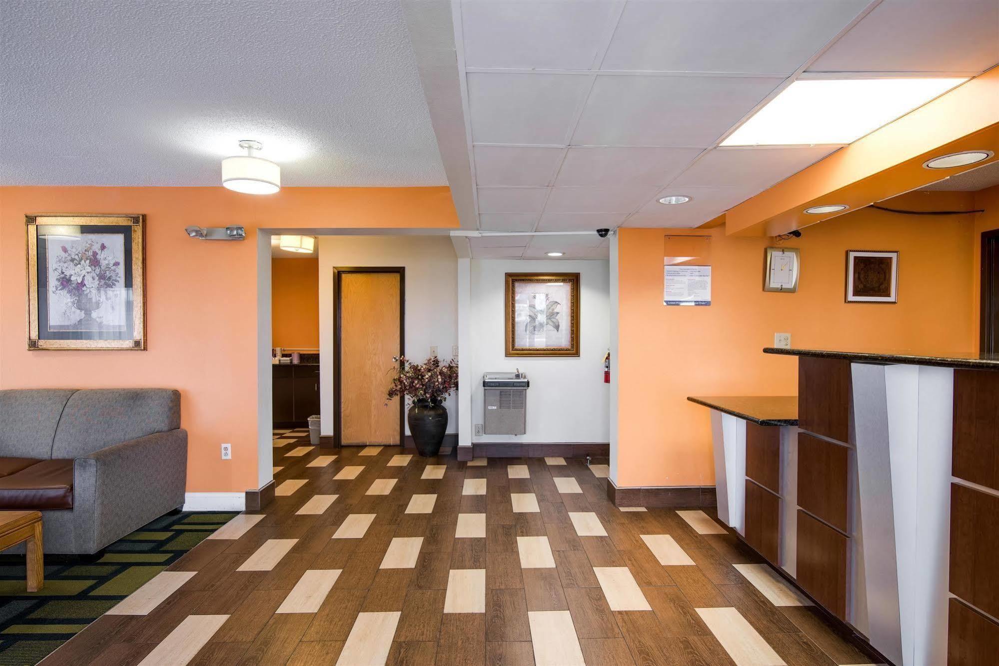 Motel 6-Kenly, Nc Eksteriør billede